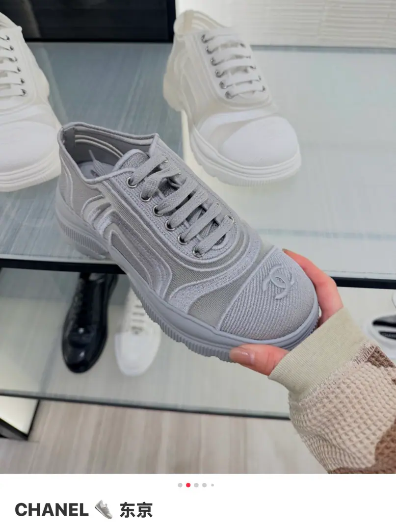 G 😀♪ And what you see is what you get ♪CHANEL/Chanel freight shoes. 2026The new little fragrance with thick, high-down sneakers is still growing. "The Woman Author."ChanelChanel. New paragraph - The drill. - The recreational shoes. This is a classic design. There are many different kinds of electrocution on the shoe. The top of the world is a fashionable blend of many colored elements. Fabulous.: Import special network Uchi.: Meta-Skin Shoes under the sole.: Original Open Shoe Base Full package: 35-40(40/41I'll make sure I don't change it.）