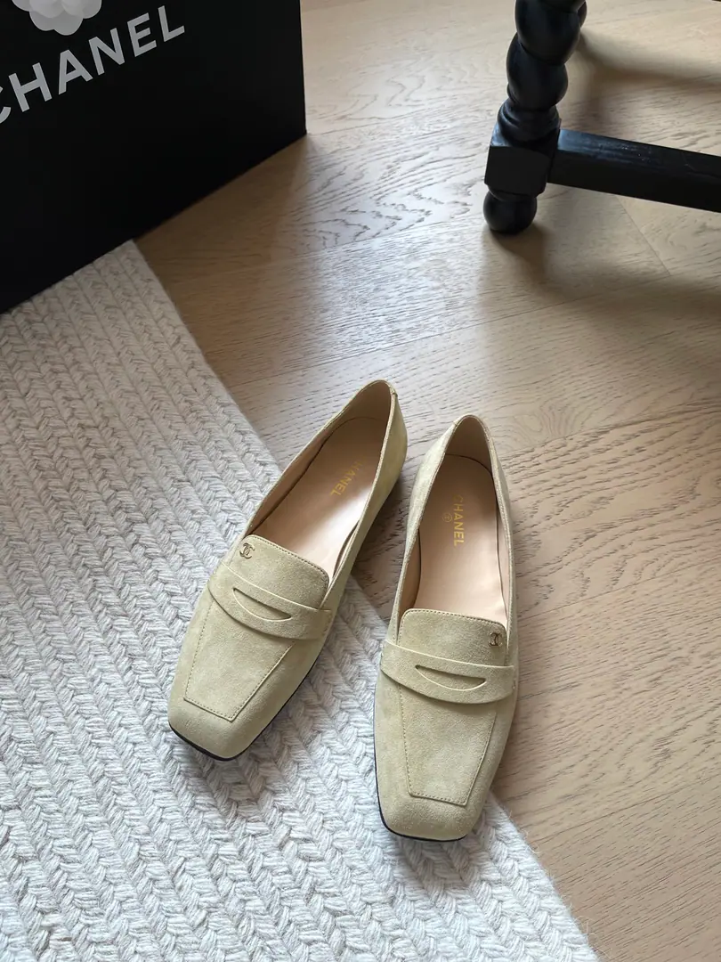 Chanel New doubles.CLeFlell Shoes.！ Top Version！We'll have to sell it first. Shoe-faced cow skin. It's a little sheep's skin inside. That's a big one. Codes: 34-41「34 40 41Customize or not change」