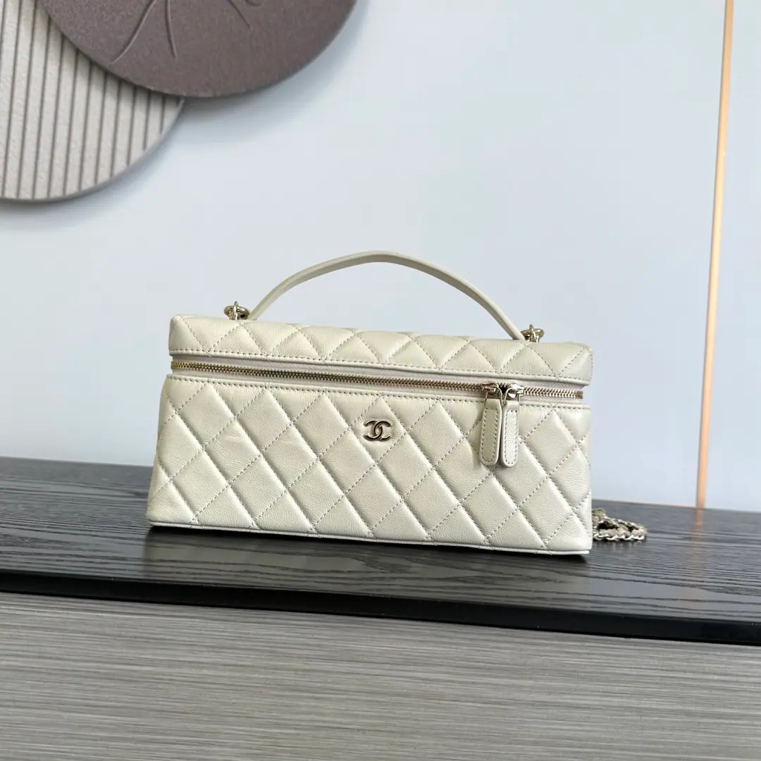 《Cross-section25cmHandbag.》<Caviar.🐮Pee.＞Almond.OHANEL🚩🚩🚩26BAdvanced Handicrafts 🌠🌠🌠LpBox.miniNo. No.🖤Advanced HandicraftsLPThe old money is a good thing when you're eating a well-packed lunch box., - It's a grinding resistance., I don't worry about wear or tear.～The cross-sectional sprawl is falling apart., Horizontal zipper., The inside and the inside of the big one is super-intelligent., ProMax+Pizza.+The makeup is all light.[Cool.R]Light gold metal binaryCLow profile atmosphere.～Bring your own short handle.+🉑️We'll take the skin off and wear the gold chain.[Beauties.R]With all the French names on your hands, you can see.～The slashing back is a relief., I can't make any mistake with the commuters.！Dimensions: 25cm