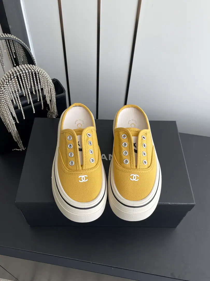 🏧ChanelNew biscuits. Highest Quality Top recreational sneakers.. Shoe-faced canvas. +The inside sheep.+- The rubber floor. Codes: 35-40（40Do it.）