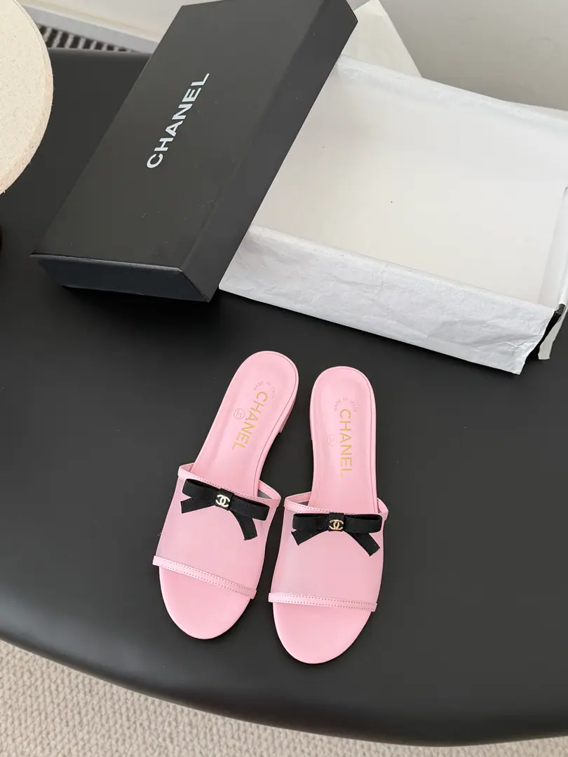 Chanel 26KSpring and summer, the new butterfly, the slippers. The family's always been a noble name. It's a great sense of excellence.！The upper foot is very...nice～ Very, very, very, very, very, very, very, very, very, very, very, very, very, very, very, very, very, very, very, very, very, very, very, very, very, very, very, very, very, very, very, very, very, very, very, very, very, very, very, very, very, very, very, very, very, very, very, very, very, very, very,！It's beautiful.！ Size: 35-39（Other code custom is not to be changed）