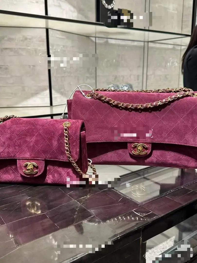 Scheduled！Two dimensions optional.💠💠💠《Grapes.🍇Red, Pee.》OHANEL🚩🚩🚩 26B, CF maxiHandbag.👜Spring and summer series👍👍Classic diamond-gring.+Metal binaryCButton, It's practical and recognizable.. I can easily load my daily things on my travels., Goa Eying is a big mouthful.👜The same thing as the other one., No doubt about that.🔥, Very red.！GDSame paragraphMIXNice mouth., Cool, wind., Welding the high senses., Retro and atmospheric., A proper shape of soul., lookIt's more obvious than anything else., It's more story-telling taking pictures.maxi bagIt's really perfect for spring., It's a good time to be able to live with the formality., You can raise your profile when you're out of town., Fashion is so good.🥂 Just ask me one thing.cfAm I big?？[Smiley face.][Smiley face.]Super-fashion.[Sun]Make a full return rate.[Love.][Love.]The cortex is super comfortable.！Super-Recommend[Sun]🌞Dimensions: Large38cm, Small32cm