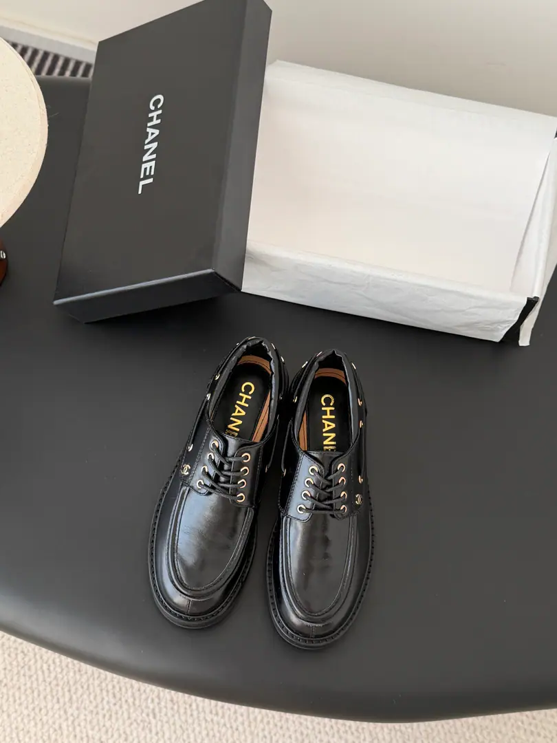 Chanel26cThe new one's wearing LeFoo shoes. Classic Styles Shoes are so long and so fine and so fine and round. Simple and elegant.！It's a big deal. The inside sheep. Original Base Size: 35-39 The rest of the code is definitely not going to be changed.
