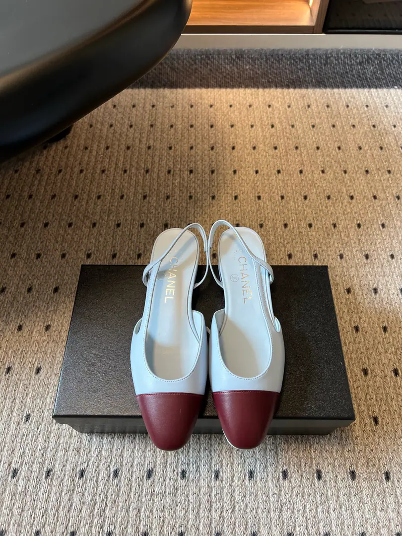 Chane*26ssThe new one is a new one in the morning and autumn. I'm so proud of my own talent., Classic combohead after empty layout, A simple slipper design., The back belts are tied up and followed., Soft shoes, modifier feet.. Fits to all types of everyday configurations, A dress with a nice and gentle dress., It's expensive to match with straight pants., A commuting date party with a lot of things going on.. Shoe.: Lamb skin. Uchi.: Lamb skin. Otsumi!: Italy is a big-ass country. size: 35-41Code（40, 41Code custom is not to be changed）