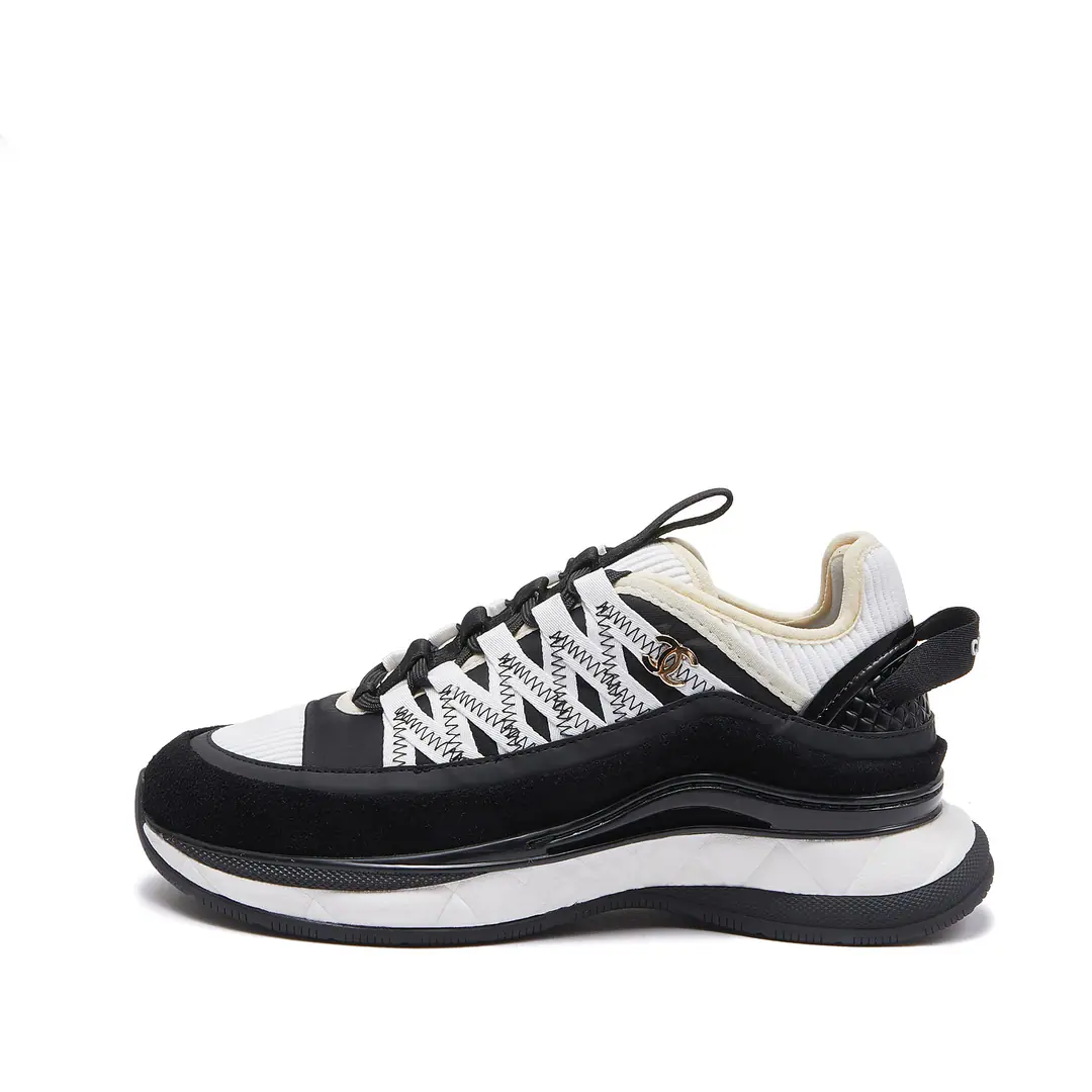 ChanelChanel.——2025Top-of-the-art recreational shoes. This is a classic design.. The style of various processes on the shoe surface. The Fashion Movement at the Bottom. Unusually, many colored elements were contained.…… It's a great mix., Leisure, Fashion, Sports, You can take care of it outside.…… ꫛꫀꪝ Go➫ Materials ❶Shoes face use: Original import of cattle skin ❷Use it inside.: The original imported air-for-sheep skin. ❸Base: OriginalTPUOtsumi! The whole set of fine packagings.35–41 Men39--45