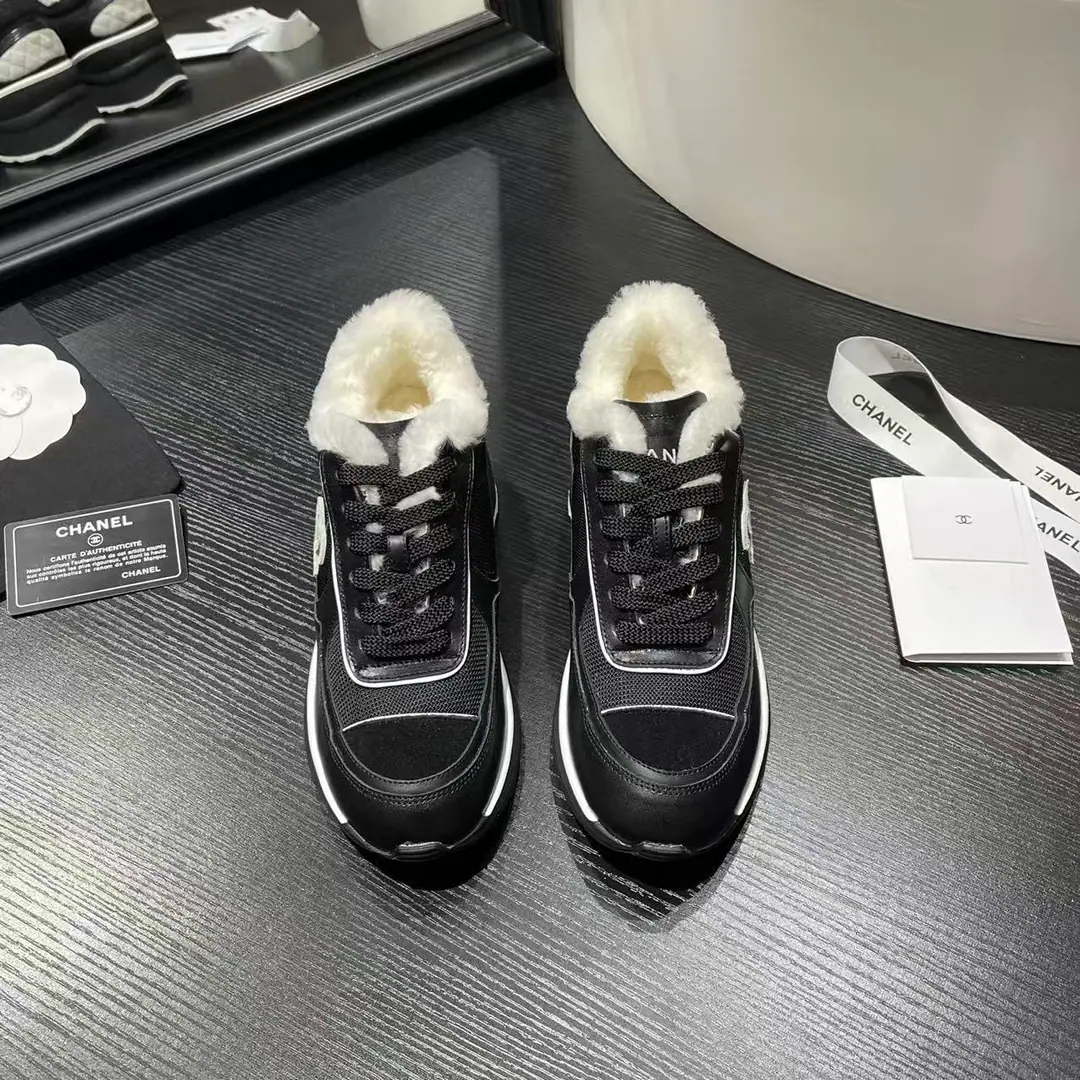 Get out of the factory.（Top Version） ChanelChanel Panda Shoes.！2025Top-of-the-art recreational shoes. This is a classic design.. There are many different kinds of electrocution on the shoe.. The Fashion Movement at the Bottom. Unusually, many colored elements were contained.…… It's a great mix., Leisure, Fashion, Sports, You can take care of it outside.…… ꫛꫀꪝ Go➫ Materials ❶Shoes face use: Original import of top silk cow skin+Original waterproof cloth+Original head-of-the-skin. ❷Use it inside.: Full wool. ❸Base: OriginalTPUGroup Bottom The whole set of fine packagings.35–40