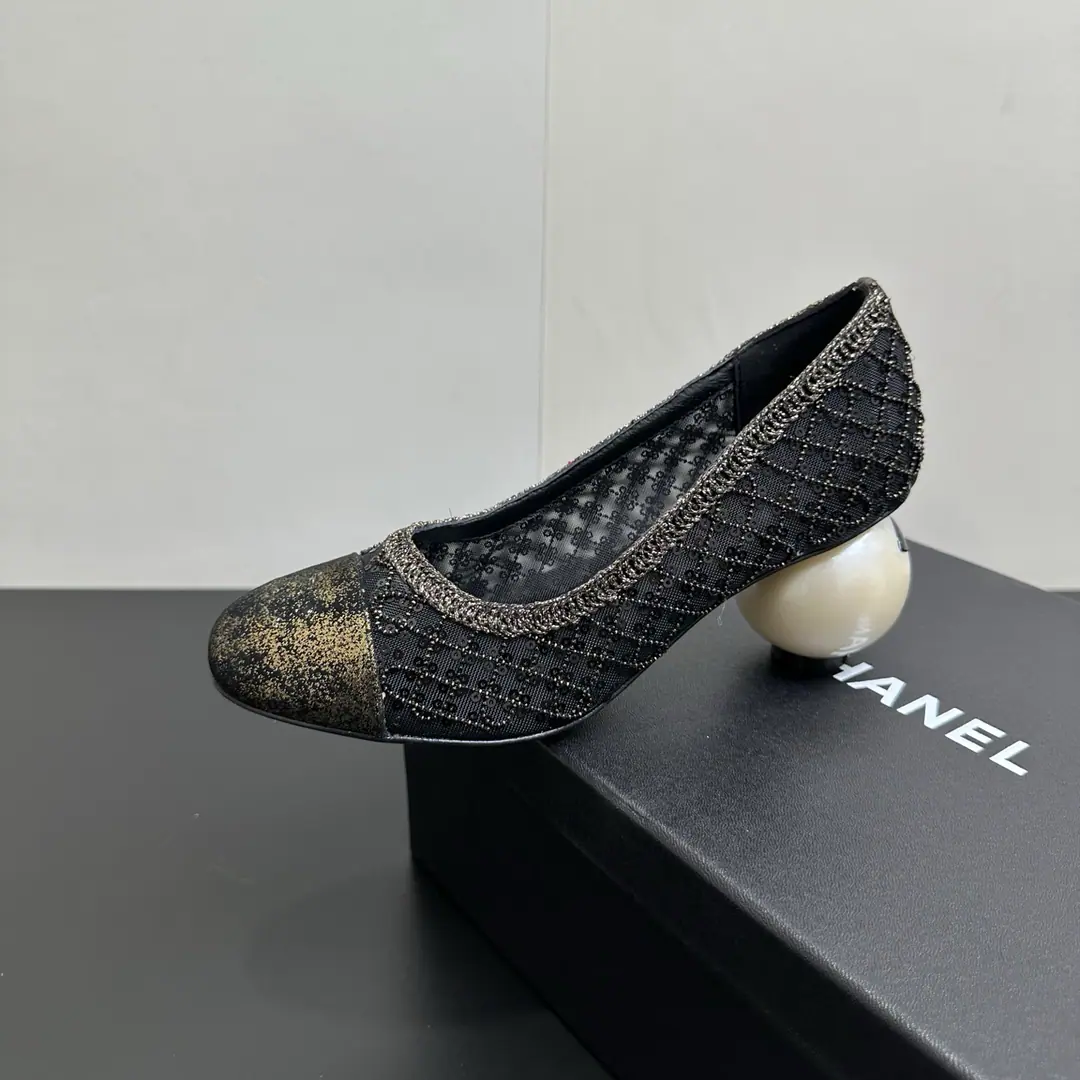 🍌🍌 Chanel Chanel.2026I'll show you two.CThe giant pearls and... Mary Jane. The saloons. In Milan.TOn stage. It's a surprise., The dream boots that were successfully promoted to the hipsters.. A classic double.CThe logo is combined with the giant pearls and the design., The atmosphere is so simple and so brand-new. You're always a film.. The giant pearls were the pen of God., Breaking through the routine. Not only does it add a lavish romantic atmosphere to the whole.. The streets of the city of China. The party. It's easy to fit in., With a pair of jeans. The man who suddenly became cool, the street man., I'll put on a fancy night suit. Become the focus of grace at dinner. These boots. Not just a pair of shoes. And the visualization of fashion.！ It's the perfect choice for fashion-dating people to express their personality and taste.！ Shoe.: Transparency nettine string string Inside, put your feet on the inside.: Lamb skin. Shoes under the sole.: Italy is a big-ass country. He's tall.: 7cm Codes: 35-39（40.41I'll make sure I don't change it.）