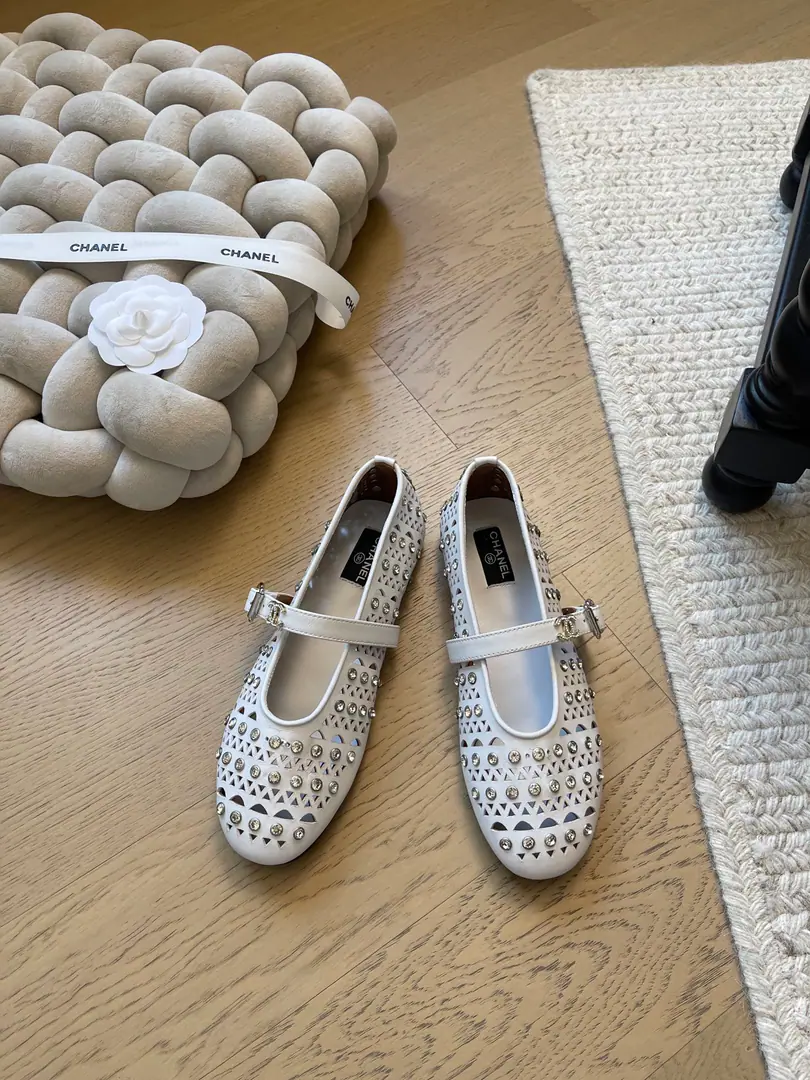 Chanel Show me Mary Jane, empty shoes. Top Version！We'll have to sell it first. The inside sheep. That's a big one. Codes: 34-41 「34 40 41Customize or not change」