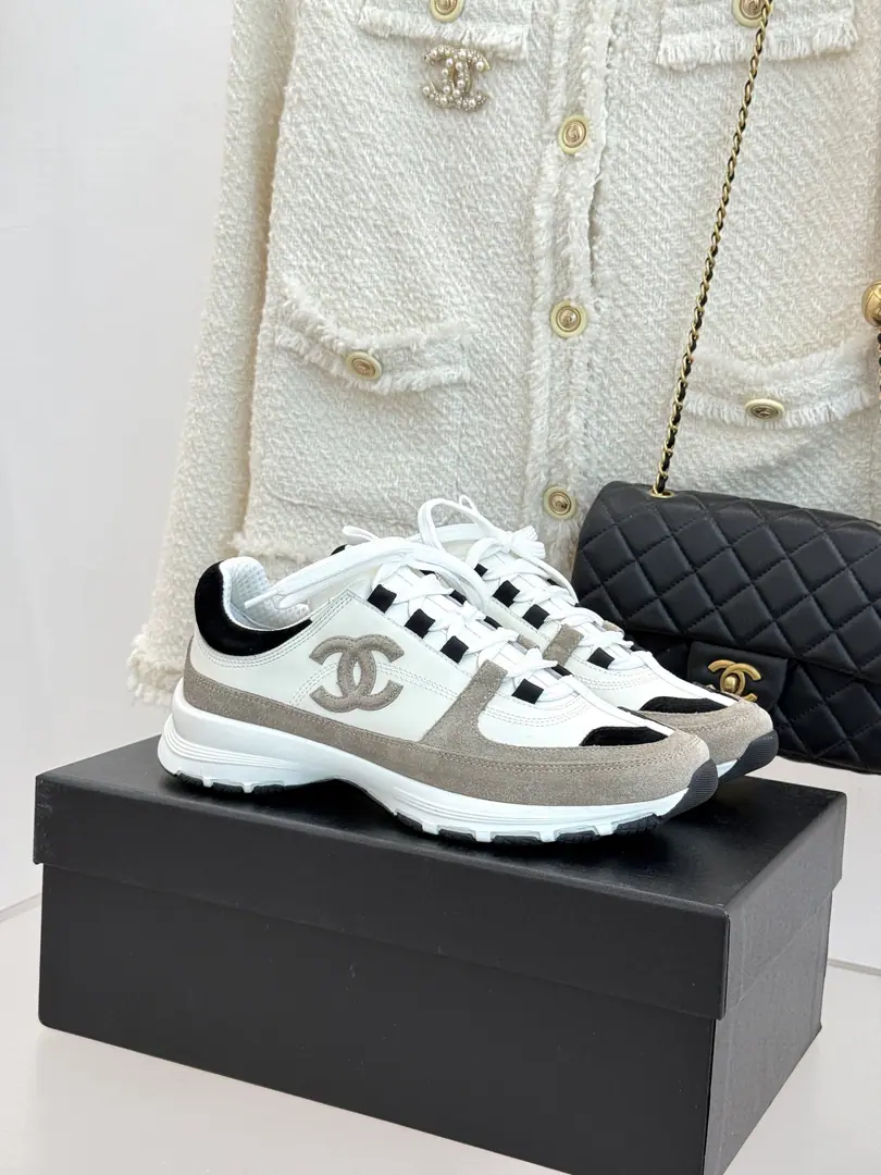🏧𝗖𝗛𝗔𝗡𝗘𝗟The new panda wears leisure sneakers..TopcocoGirls must go., You can always trust Yang's eyes.！ The original cow skins are the same as the anti-featur material. The original imported into the air network. Original OpenTPUBottom of Group Size:35—41 [40.41Do it.]