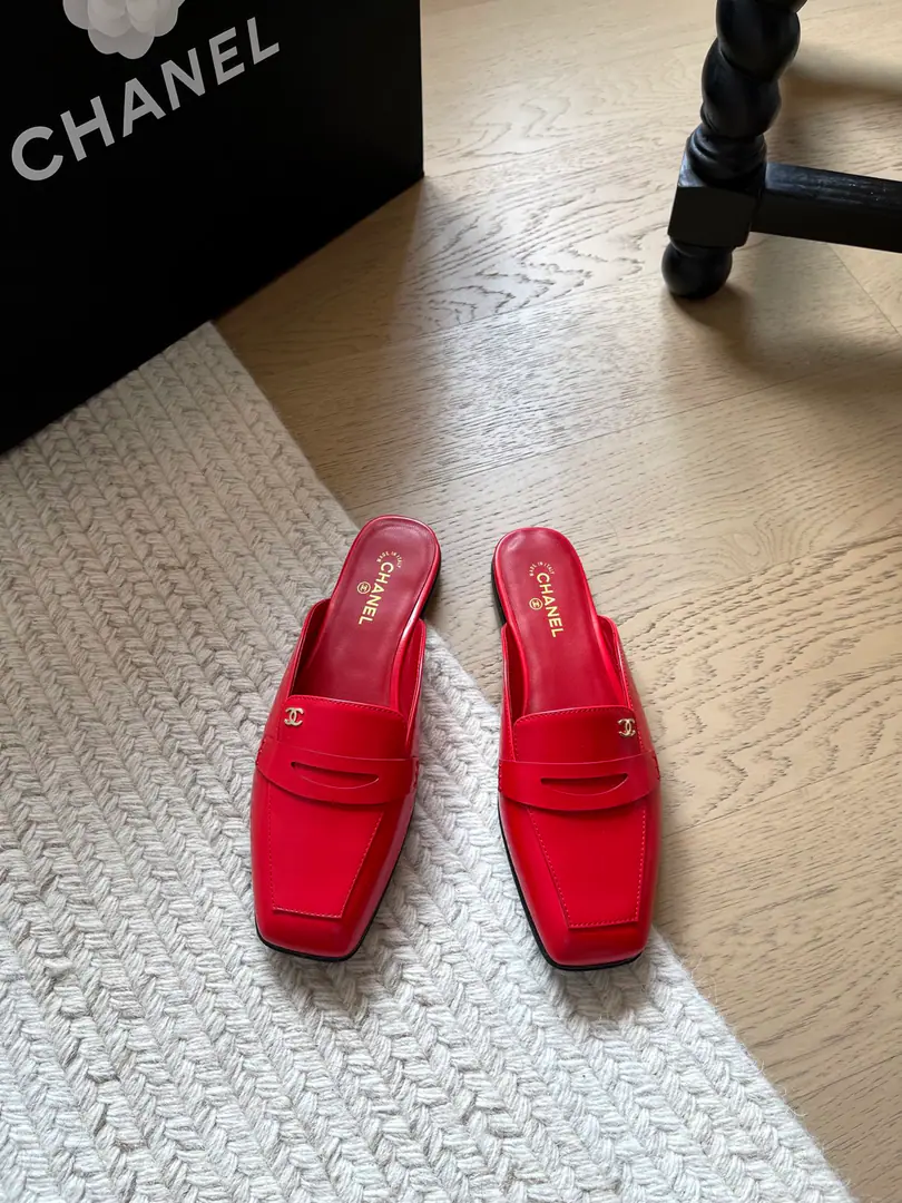 Chanel New doubles.CLeFlell Shoes.！ Top Version！We'll have to sell it first. Shoe-faced cow skin. It's a little sheep's skin inside. That's a big one. Codes: 34-41「34 40 41Customize or not change」