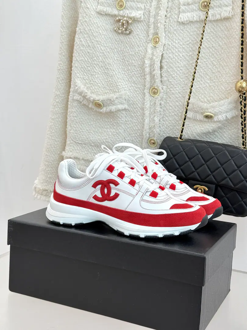 🏧𝗖𝗛𝗔𝗡𝗘𝗟The new panda wears leisure sneakers..TopcocoGirls must go., You can always trust Yang's eyes.！ The original cow skins are the same as the anti-featur material. The original imported into the air network. Original OpenTPUBottom of Group Size:35—41 [40.41Do it.]