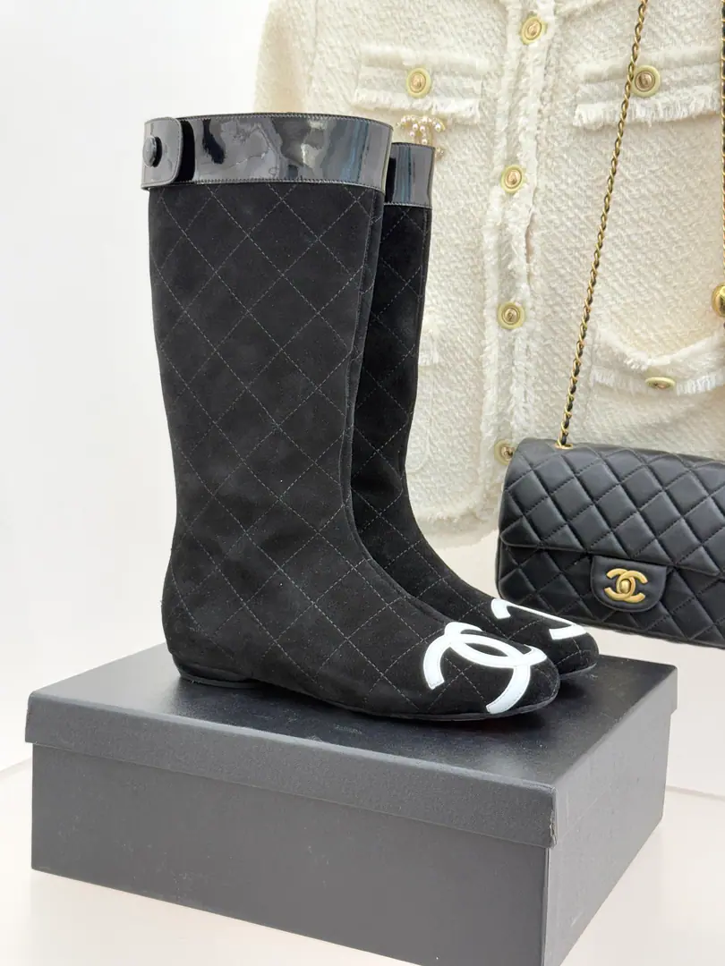 🏧𝗖𝗛𝗔𝗡𝗘𝗟Top Version Classic Big Dipper.CThe old old old old man's mid-tock boots. The original fabric is custom-made for cattle./Anti-featurized material The insides are silk and sheep. Original modeling, slide-proof floor size: 35-41 [40/41Custom]