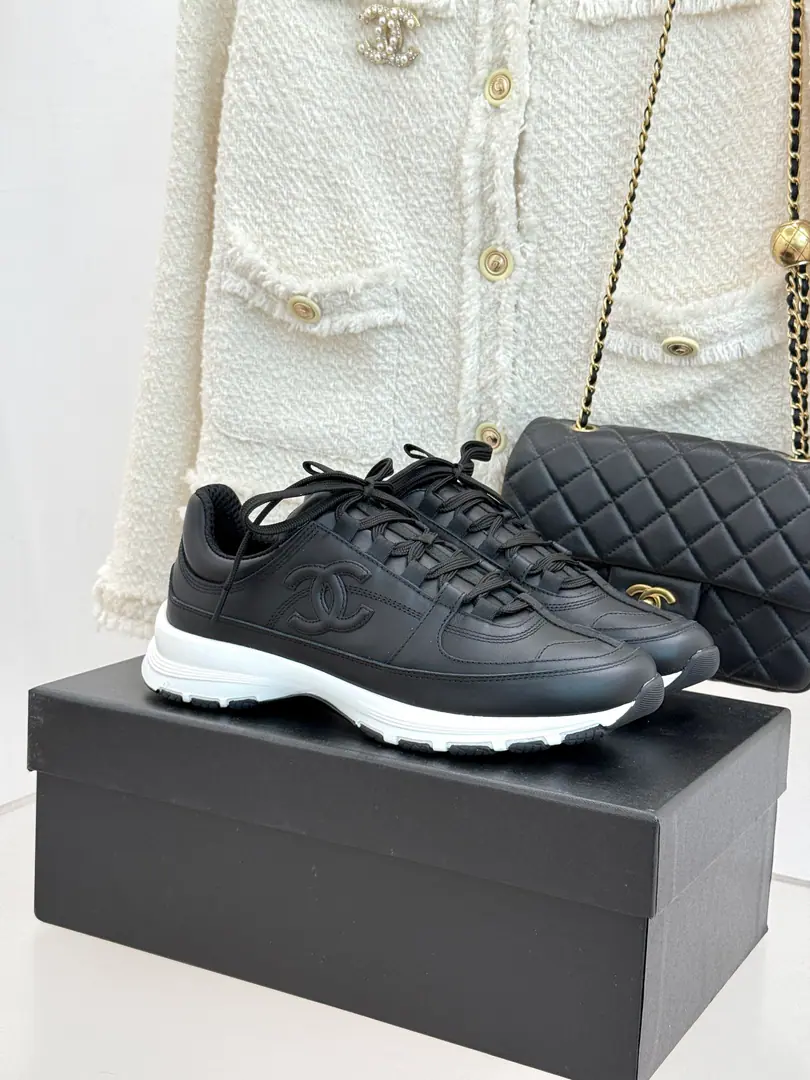 🏧𝗖𝗛𝗔𝗡𝗘𝗟The new panda wears leisure sneakers..TopcocoGirls must go., You can always trust Yang's eyes.！ The original cow skins are the same as the anti-featur material. The original imported into the air network. Original OpenTPUBottom of Group Size:35—41 [40.41Do it.]