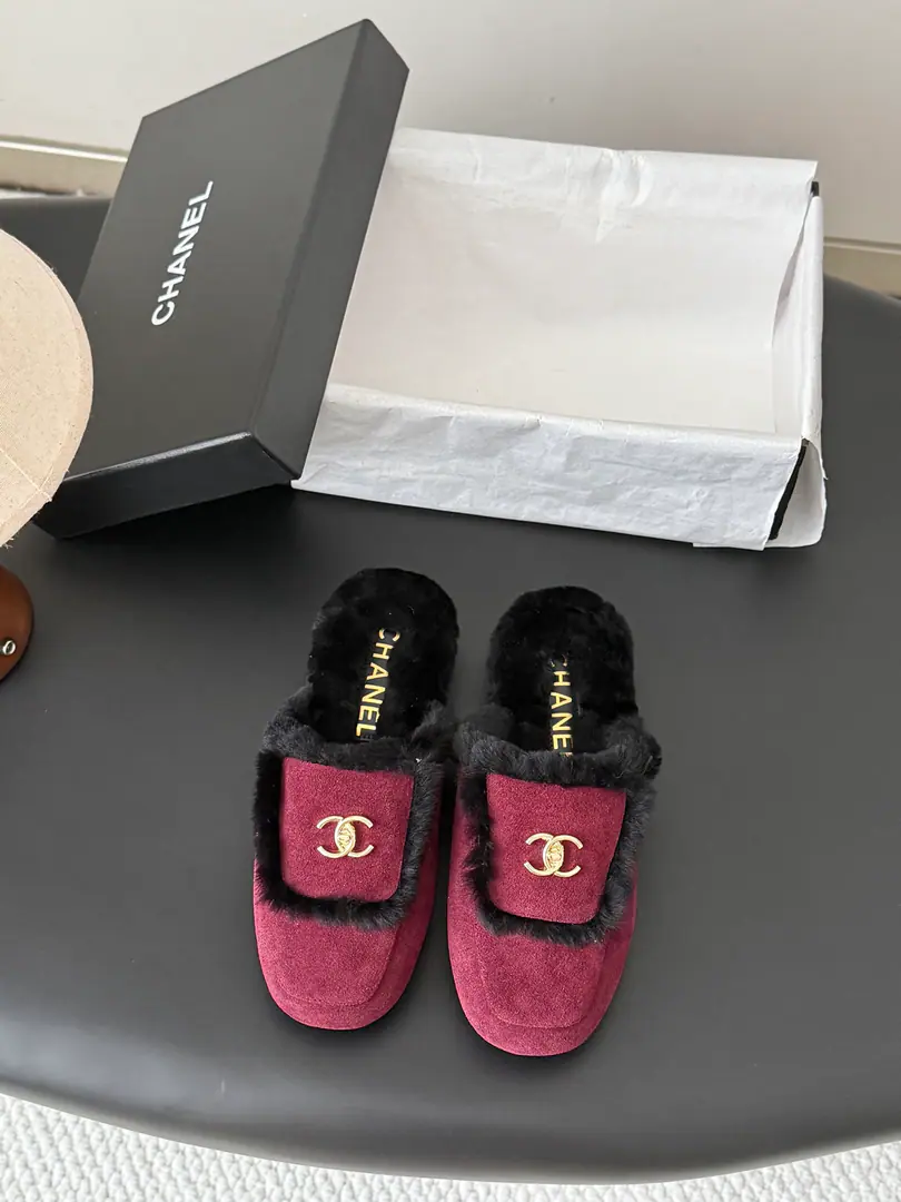Chanel 26BNew money is half-grained. This is so cute.～ ♪ Soft and fluffy hair ♪, It's warm and warm.! I'm gonna raise my legs.! Autumn and winter with socks and lazy. The upper feet are really nice and fashionable.!It's so beautiful.! Import wool, ♪ My hands are so delicate and so soft and smooth ♪ Size: 35-39（40/41Custom）