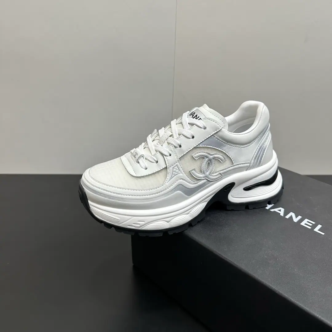 🍌🍌 CHANELChanel's new color.🆕New pandas with thick, bottom-drinking, recreational shoes. Original development High Version Benefits Kaori!C- Home panda shoes.🐼 Shoes. A little white shoe with a muffin cake that's so hard to get from the counter. Shoes. Leisure shoes.！Original procurement development ♪ And the whole thing ♪ The material is a copy of the book. Make the goods., Every detail is precisely in place., The color of the color meets the needs of the younger sisters. ★★★★★ Shoe.: Customize head layer dyed calf skins in color Uchi.: Comfortable airnet. Shoes under the sole.: Original version to open Codes: 35-41（40 41I'll make sure I don't change it.）
