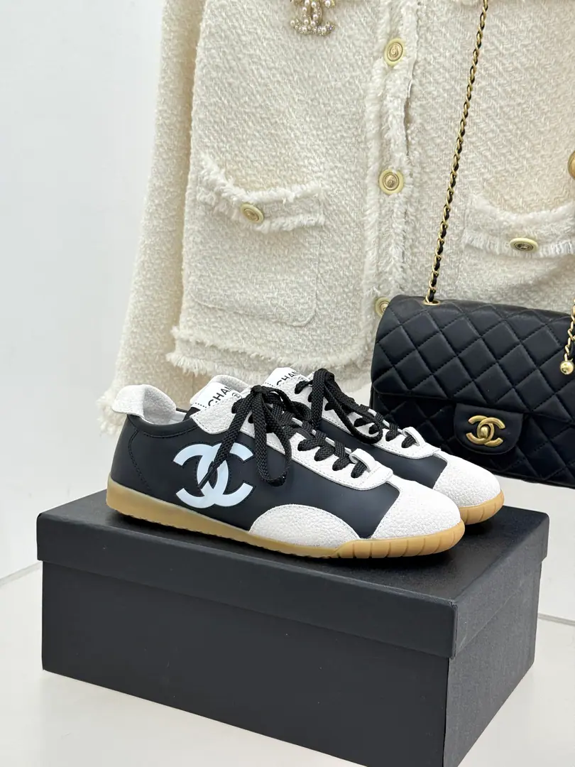 🏧𝗖𝗛𝗔𝗡𝗘𝗟Leisure sports. Shoes face customize calf skins with original The insides are all sheep's skin. Original Opener CustomTPUOtsumi! Size: 35-41 [40.41Custom]