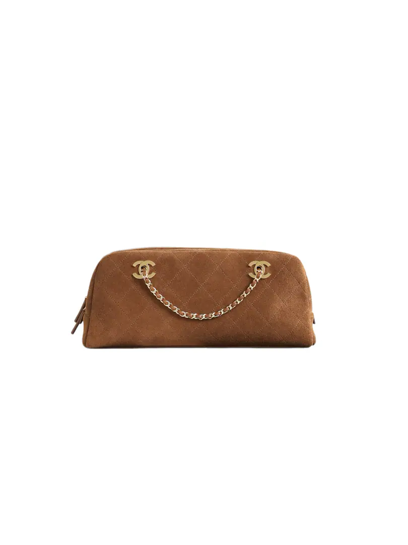 《Dark brown.》OHANEL🚩🚩🚩26A🐮- Skin chain bag., Classic diamond-gring.+Metal chains, DoubleCThe sign is so well-known.！Skin is soft and stylish., The autumn and winter are dressed with a coat that is too gentle and ancient.🍂. Medium Size, I can handle it easily, either by telecommuting or in a formal setting., Chains can be🤩Handheldor♪ Shoulder ♪, It's practical and fashionable., It's a high-level package for the autumn and winter.！Dimensions15-32-8cm