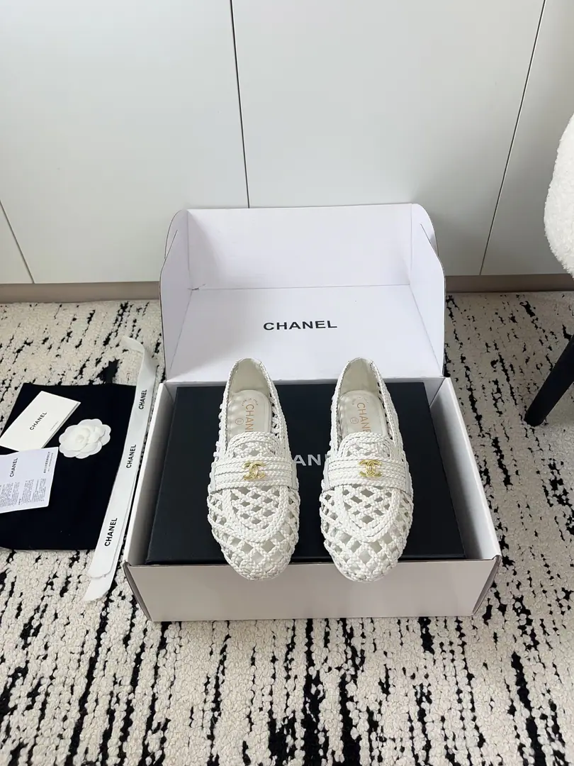 🏧𝗖𝗛𝗔𝗡𝗘𝗟｜New doubles.CWeaving - No, I'm not. Top Quality The fabric is customized in the original version The inside feet are all sheep's skin. Italian imports are so thick. size: 35-39（40/41Custom）