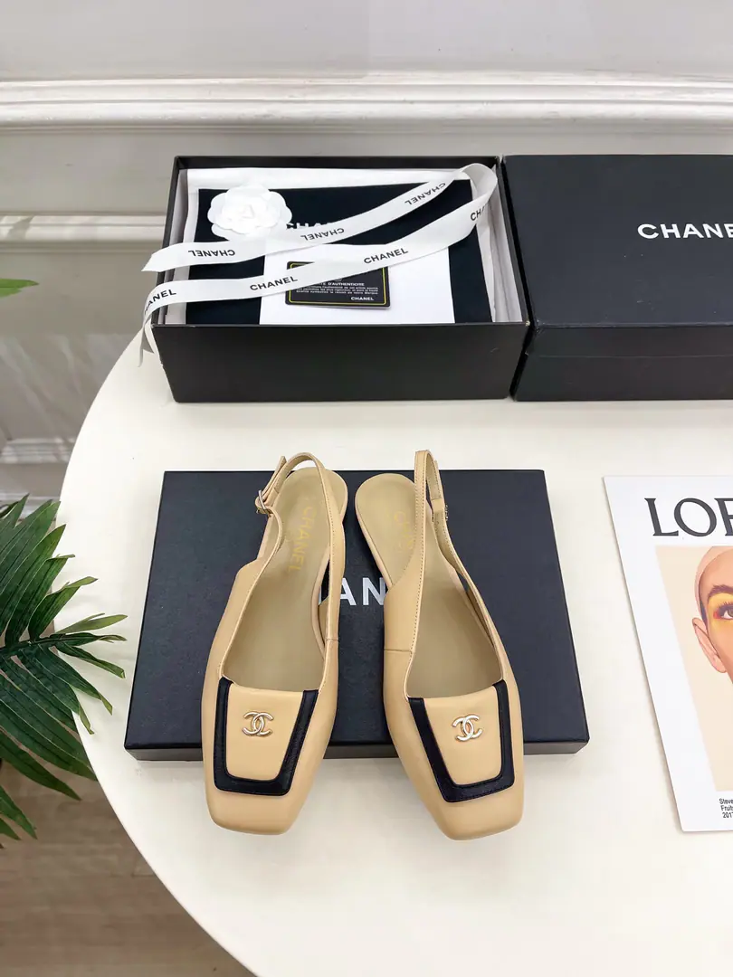 𝐂𝐇𝐀𝐍𝐄𝐋 | Kaori! 26𝐬𝐬 🦋2026 Spring and summer brand new. The cabinet is a classic show. Xiang-tzu.CSkin-and-shoes. New series〰 🍬 BSThe best in the fashion world. The pairs are carefully designed. Extremely simple The classic elements that never faded. 💋It's a beautiful dress. Summer's mandatory.…… ━━━━━ ЅᏇєєt ━━━━━ ▪️Shoe.: High-prescription parchment ▪️Uchi.: Import silk sheep. ▪️Otsumi!: The original Italian is a big one. ▪️He's tall.: Floor ▪️Shoes.: 35-39（40.41Custom without re-offer） ▪Plant price