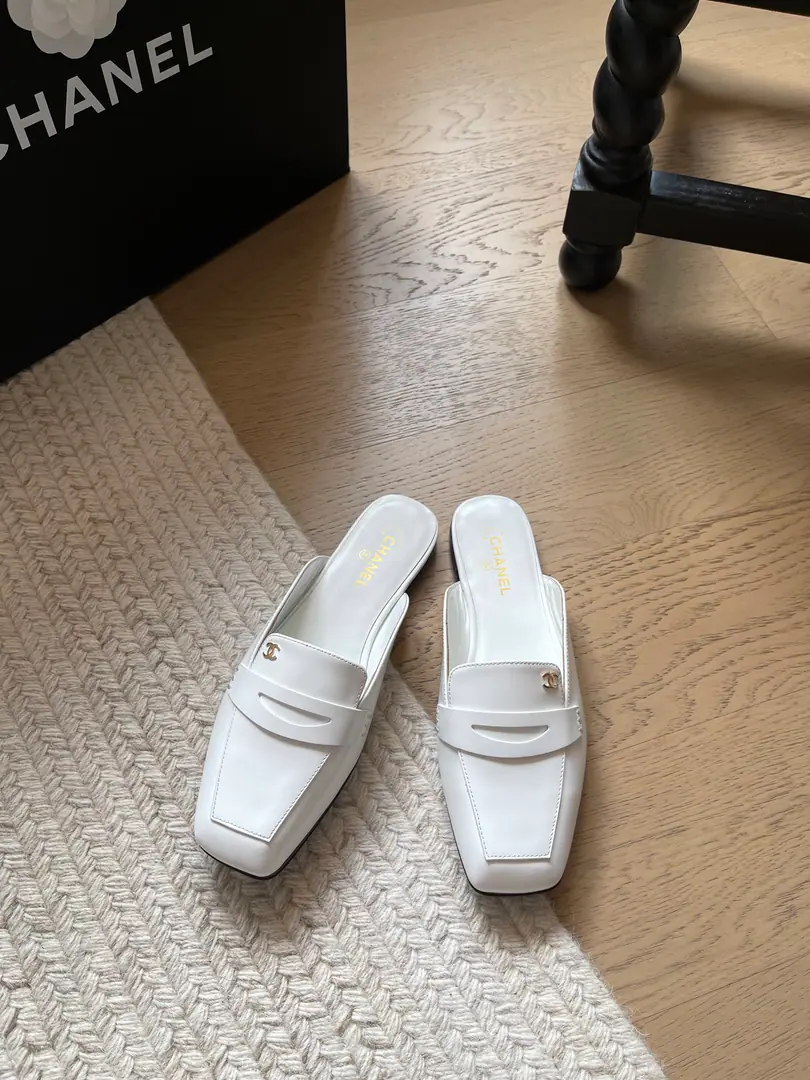 Chanel New doubles.CLeFlell Shoes.！ Top Version！We'll have to sell it first. Shoe-faced cow skin. It's a little sheep's skin inside. That's a big one. Codes: 34-41「34 40 41Customize or not change」