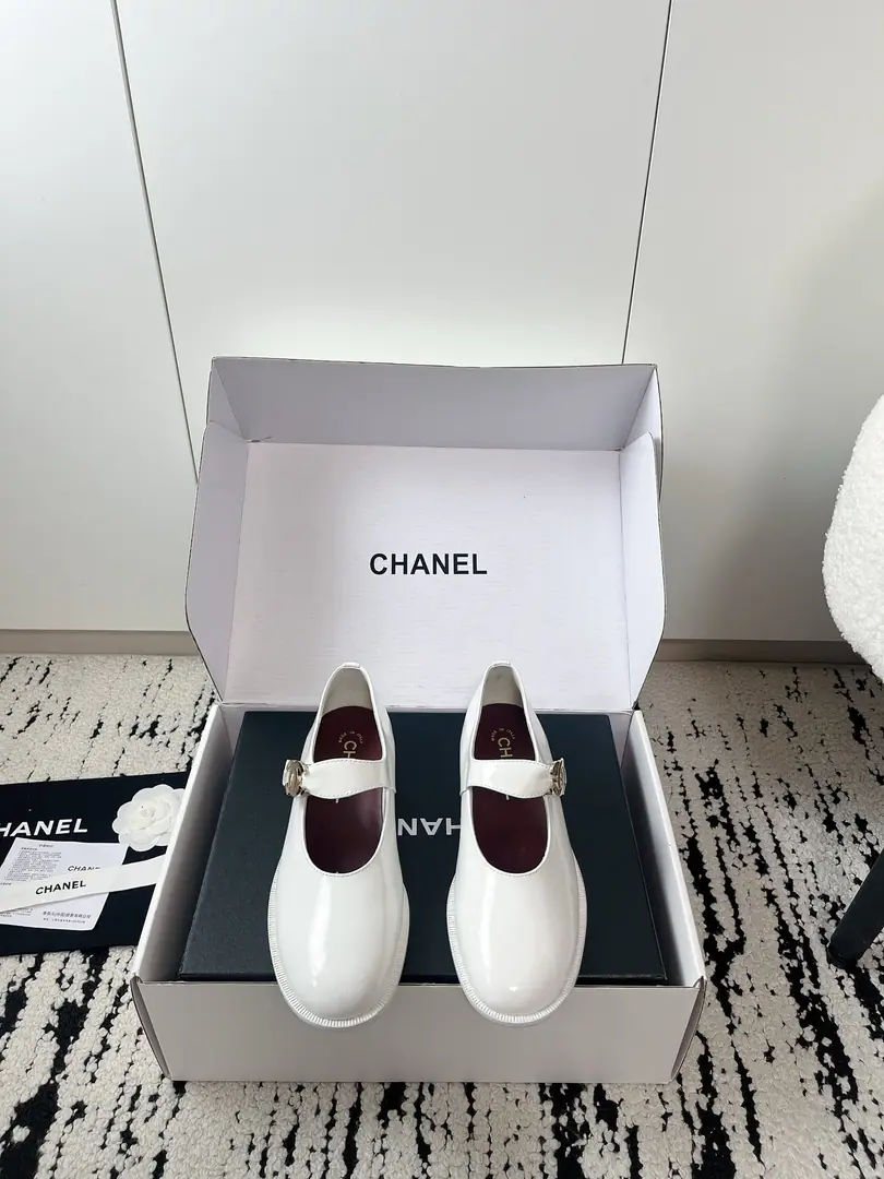 🏧𝗖𝗛𝗔𝗡𝗘𝗟Top-level shoes with Mary Jane. Original Recym The cabinet show is absolutely awesome.✨ The hottest style of the season., It's very soft and comfortable and uncool.. A classic double.CElement tape match, Superfashion Original import of original leather material The original membrane is really leather shoes. Size35-41 [40.41Do it.] [⚠️Need a plane box.+]