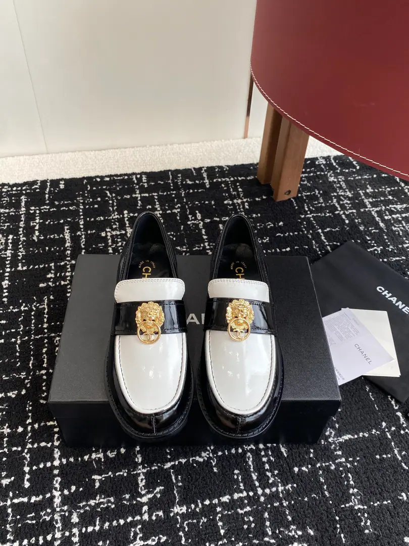 Requisition level Chanel 25ss Kaori! New paragraph LeFlell Shoes. The Chun-hsiang family must have a deposit. The goddess series., I'm a great lady with a fragrant character., It's super patient., It's too hard to resist., Hearts.ing…… Shoe.: Importing cow skin/Import of paint-coated originalslogo Uchi.: A mixed-meat sheep. Otsumi!: Italy is a big-ass country. Size: #35-42（40 41 42I'll make sure I don't change it.）