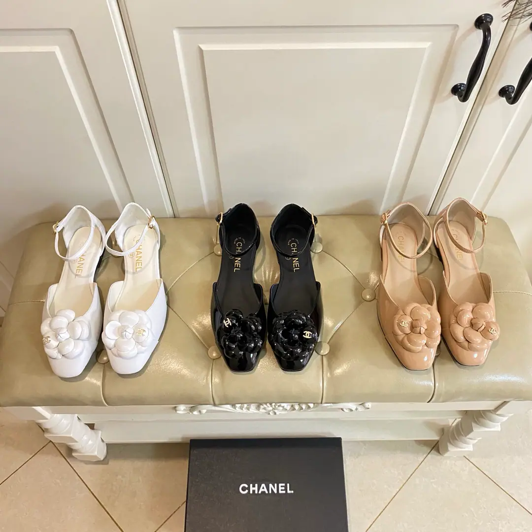 Plant price, Chanel.Chanel New paragraph, Lamb skin./Painted surface., In the sheep's skin., The classic mountain tea flower., That's a big one., 35-39Code(40, 41It's a code that doesn't change.)