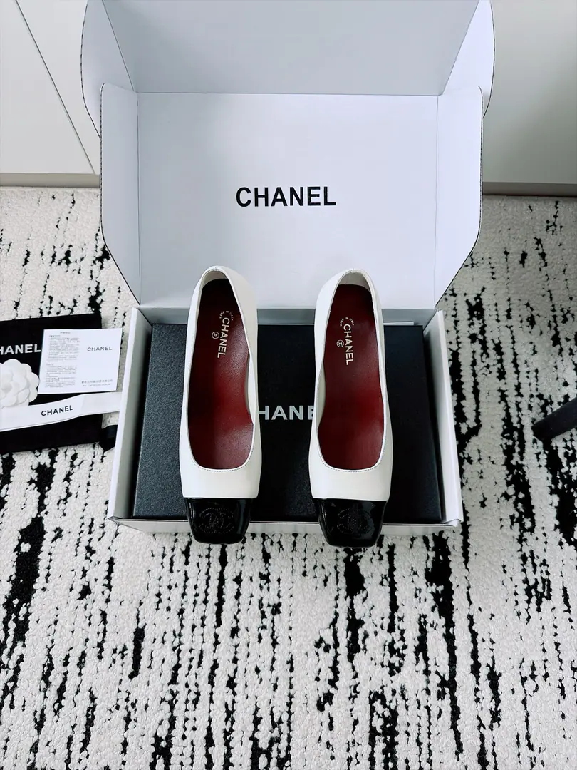 🏧𝗖𝗛𝗔𝗡𝗘𝗟Top new paragraph High-tone Mary Jane's shoes.👠 The first time I saw it, I was grassed. Super gentle and generous. A little shoe, a lady. It's a very good touch. High-level, high-quality.. Customized leather for the original fabric Uchi./I'm gonna get a little bit of a sheep-skin. The original import is really big. He's tall.:- It's a game.7cm, High heels9cm Codes 35-41 [40.41Custom] [⚠️Need a plane box.+]