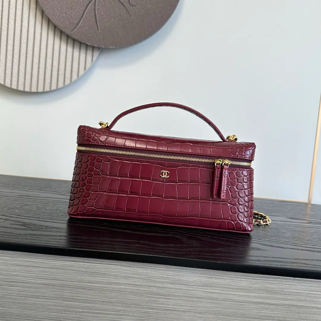 《Fish pressure skin.》Wine.🍷Red！《Cross-section》OHANEL🚩🚩🚩26BAdvanced Handicrafts 🌠🌠🌠LpBox.🖤Advanced HandicraftsLPThe old money is a feeling of the well-packed food box., - It's a grinding resistance., I don't worry about wear or tear.～The cross-sectional sprawl is falling apart., Horizontal zipper., Deep inside, super-capable., ProMax+Pizza.+The makeup is all light.[Cool.R]Light gold metal binaryCLow profile atmosphere.～Bring your own short handle.+🉑️We'll take the skin off and wear the gold chain.[Beauties.R]With all the French names on your hands, you can see.～The slashing back is a relief., I can't make any mistake with the commuters.！Dimensions: 12×25×5 cm