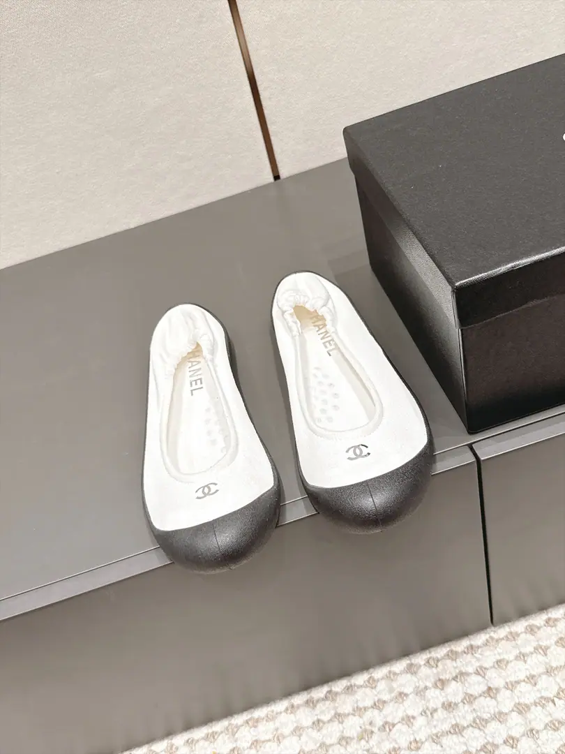Requisition level Chanel 26/Autumn New Single shoes. Slingback and design. This is a classic design. A simple shoe face., It's a great mix., Leisure, Fashion, Sports, You can take care of it outside.…… Shoes face use: Counter-featur. Base: - The rubber floor. Size: #35-41（40 41I'll make sure I don't change it.）