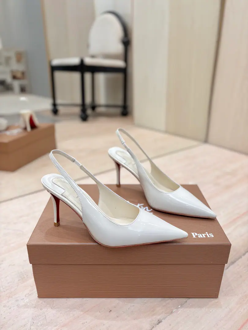 Plant price 𝐶ℎ𝑟𝑖𝑠𝑡𝑖𝑎𝑛 𝐿𝑜𝑢𝑏𝑜𝑢𝑡𝑖𝑛Red bottom heights and series.🍷🍷 The back empty sandals.（Classic.） The texture stubble is wearing the style of Baltha. It's a lot softer in the quality skin., You're a skinny man., Put on the length of the limara leg.～♪ The depths ♪, It's a good insight.! Walk, - Let's go.. Customized, ♪ The sculptor ♪ The bright face brings bright light.,. ♪ Shining the enchanted red bottom ♪, ♪ Write the fragrant romance ♪！ 【Material】 ✅Uchi.: In the sheep's skin. ✅Otsumi!: The original is really a big one. ✅Colours: 11Colour. Come to color the card. ✅Codes: 34-42 (34.40.41.42No re-election.） ✅He's tall.: 8.5cm