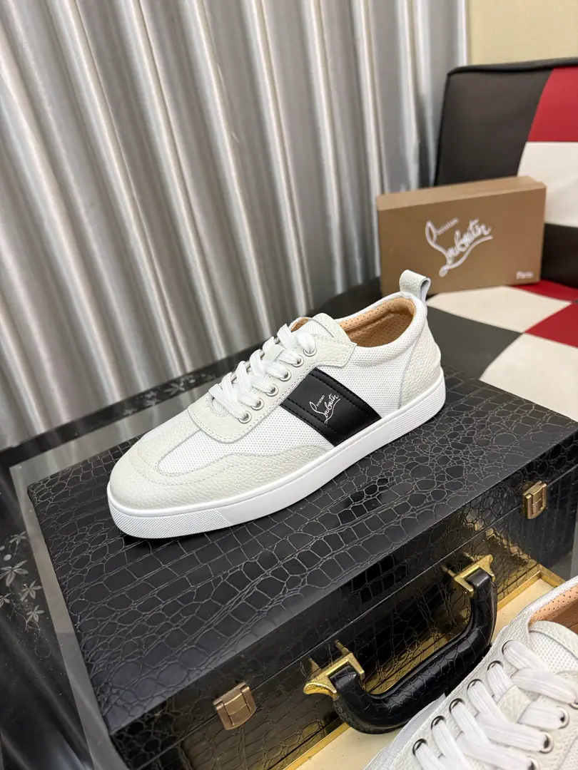 Get out of the factory.⌚️⌚️christian louboutin（CLRed bottom shoes.）Counter Series, Leisureboard shoes📢 📢 📢 The exclusives are released.🎈🎈💪Active emulsion pad foot👻The finish line.[- You're so proud of yourself.]😝The original import is really leather., Top-level originals in the leather, Original OpentpuOtsumi!, Original1:1Details, Original shoes,, Codes: 38-44