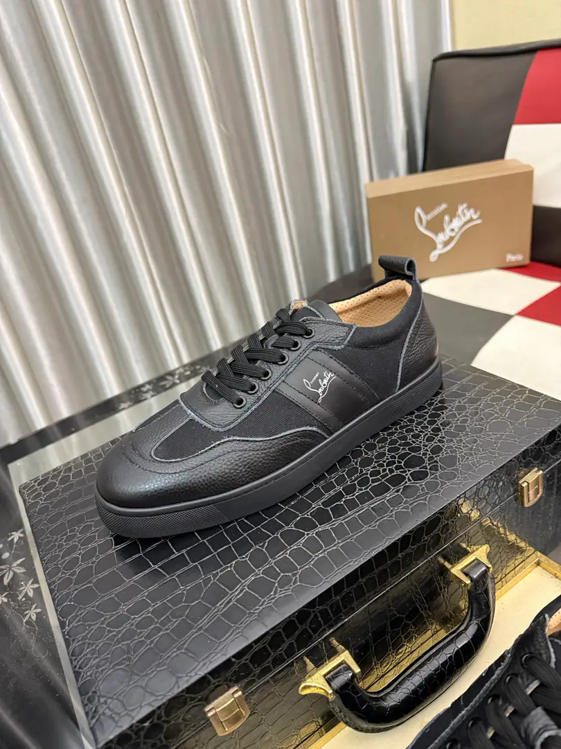 Get out of the factory.⌚️⌚️christian louboutin（CLRed bottom shoes.）Counter Series, Leisureboard shoes📢 📢 📢 The exclusives are released.🎈🎈💪Active emulsion pad foot👻The finish line.[- You're so proud of yourself.]😝The original import is really leather., Top-level originals in the leather, Original OpentpuOtsumi!, Original1:1Details, Original shoes,, Codes: 38-44