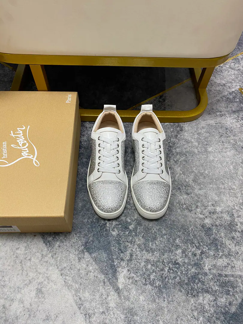 Get out of the factory.. christian louboutin（CLRed bottom shoes.）The cabinet's hot-drill series., Couples' leisure shoes.📢 📢 📢 The exclusives are released.🎈🎈💪Active emulsion pad foot👻The finish line.[- You're so proud of yourself.]😝Women35-40#Men38#-46,Global supply😝 【Top】: The original imported cow-shoes., Top-level originals in the leather, Original OpentpuOtsumi!, Original1:1Details, Original shoes,, A lot of spot supplies.