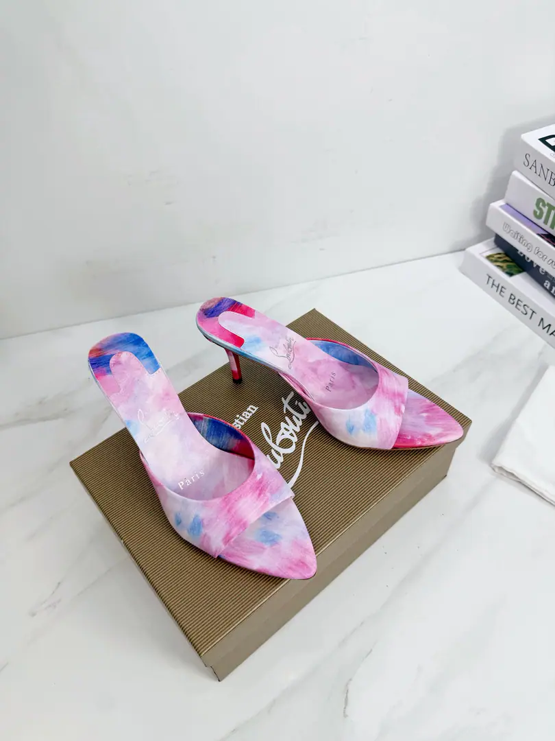 Get out of the factory. ChristianLouboutin/Lupertin. CLRed bottom shoes. The Spring and Summer series is on the show., I'm not sure I'm gonna be able to do that., ♪ To rejuvenate the city ♪. A silver interlock and a fine ankle-diped glass on a fine fashion.💎. 1⃣️Fabulous.: Imported super-fibre 2⃣️Uchi.: Imported a parchment. Super soft and delicate. 3⃣️Otsumi!: Import the original Italian original colored leather He's tall.8.5 4⃣️Codes: 35One.39(40.41.42.Custom)
