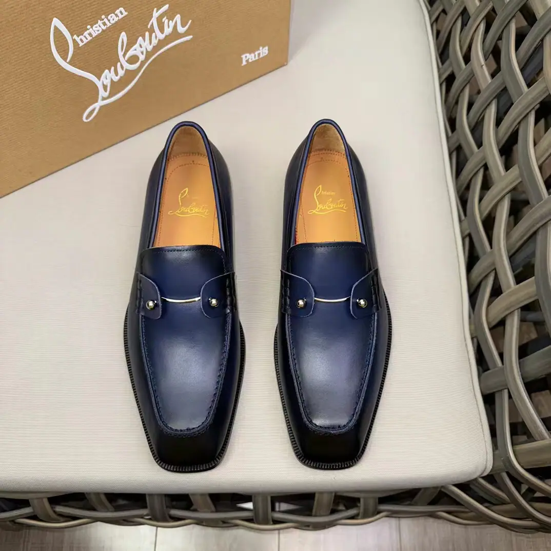 Christia*.Loubouti*🆑High-end man business leather shoes.｜Classic red shoes.｜Original import of head-level cattle skin｜Marked nail decoration｜In the skin of the watered cow.｜Italian imports of red cow skins｜High-end luxury｜It's a perfect interpretation of fashion., Sunshine., It's a style., It's for every occasion. Size: 39-44（38.45.46Do it.）