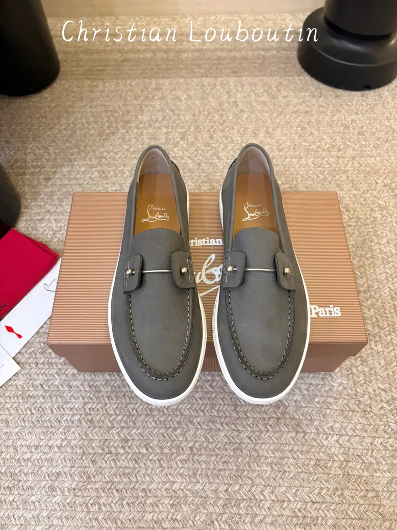 Men➕10 christian louboutin·CL Red bottom shoes.·2026New·LeFlell Shoes. ⭐️Classic. A pair of skins with a sexy red bottom., Jane is lazy and has a high-profile mood. The shoe is a perfect wrap for the arch., Soft. Skins are so nice., I'm not tired of shopping all day. It's not like you're wearing jeans or a suit., It's all about raising the overall profile.—So comfort and grace can really coexist. The shoes are skinned with cattle. Couple money.35-45