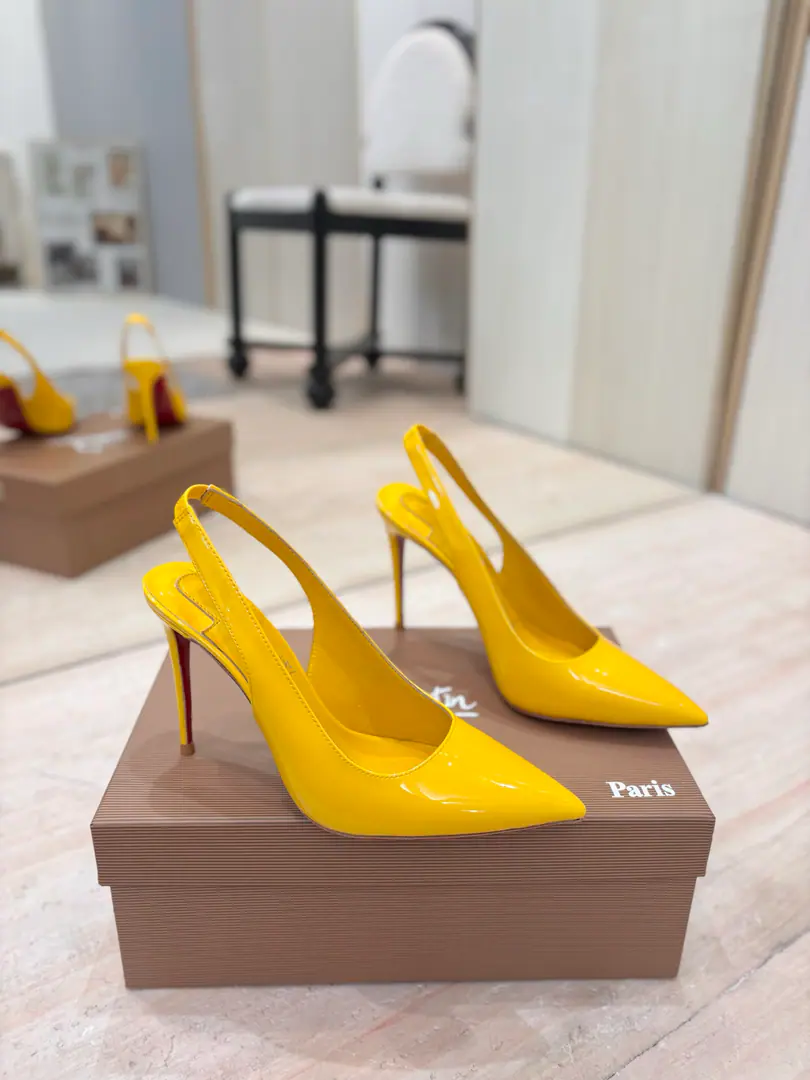 Plant price 𝐶ℎ𝑟𝑖𝑠𝑡𝑖𝑎𝑛 𝐿𝑜𝑢𝑏𝑜𝑢𝑡𝑖𝑛Red bottom heights and series.🍷🍷 The back empty sandals.（Classic.） The texture stubble is wearing the style of Baltha. It's a lot softer in the quality skin., You're a skinny man., Put on the length of the limara leg.～♪ The depths ♪, It's a good insight.! Walk, - Let's go.. Customized, ♪ The sculptor ♪ The bright face brings bright light.,. ♪ Shining the enchanted red bottom ♪, ♪ Write the fragrant romance ♪！ 【Material】 ✅Uchi.: In the sheep's skin. ✅Otsumi!: The original is really a big one. ✅Colours: 11Colour. Come to color the card. ✅Codes: 34-42 (34.40.41.42No re-election.） ✅He's tall.: 10.5cm