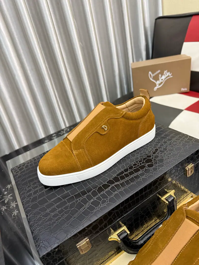Get out of the factory.⌚️⌚️christian louboutin（CLRed bottom shoes.）Counter Series, Leisureboard shoes📢 📢 📢 The exclusives are released.🎈🎈💪Active emulsion pad foot👻The finish line.[- You're so proud of yourself.]😝The original import is really leather., Top-level originals in the leather, Original OpentpuOtsumi!, Original1:1Details, Original shoes,, Codes: 38-44