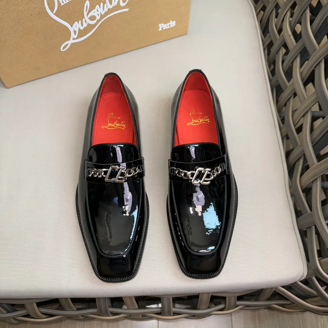 Christia*.Loubouti*🆑High-end man business leather shoes.｜Classic red shoes.｜Original import of head-level cattle skin｜Marked nail decoration｜In the skin of the watered cow.｜Italian imports of red cow skins｜High-end luxury｜It's a perfect interpretation of fashion., Sunshine., It's a style., It's for every occasion. Size: 39-44（38.45.46Do it.）