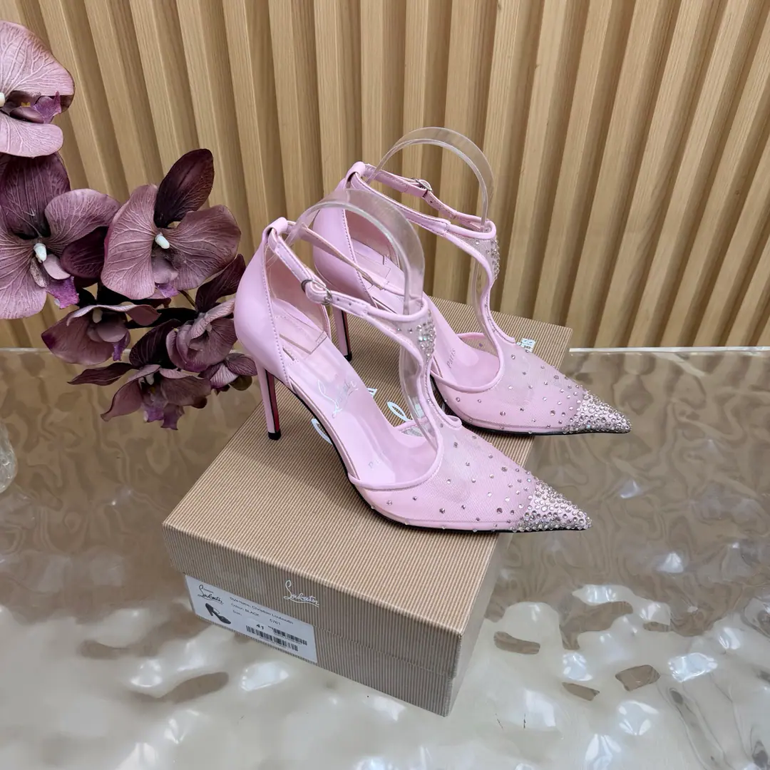 2026Spring and summer fashion show.💎High heels. CLThe red bottom forever.𝑦𝑦𝑑𝑠 𝐶ℎ𝑟𝑖𝑠𝑡𝑖𝑎𝑛 𝐿𝑜𝑢𝑏𝑜𝑢𝑡𝑖𝑛Red bottom heights. New red-dip ballet heels. There's nothing to say. It's a whole crazy thing.💋#A deadly temptation. Just tried it on the foot. Very well. Very well dressed. It's beautiful.#Red bottom shoes. - It's a very comfortable high heels. A woman's shoes must have a pair of red bottom shoes. Shoe.: The original net-cam is hot. Uchi.: Lamb skin. He's tall.: 10cm Mail packages: CLFull original package 35-42（40-42Custom）
