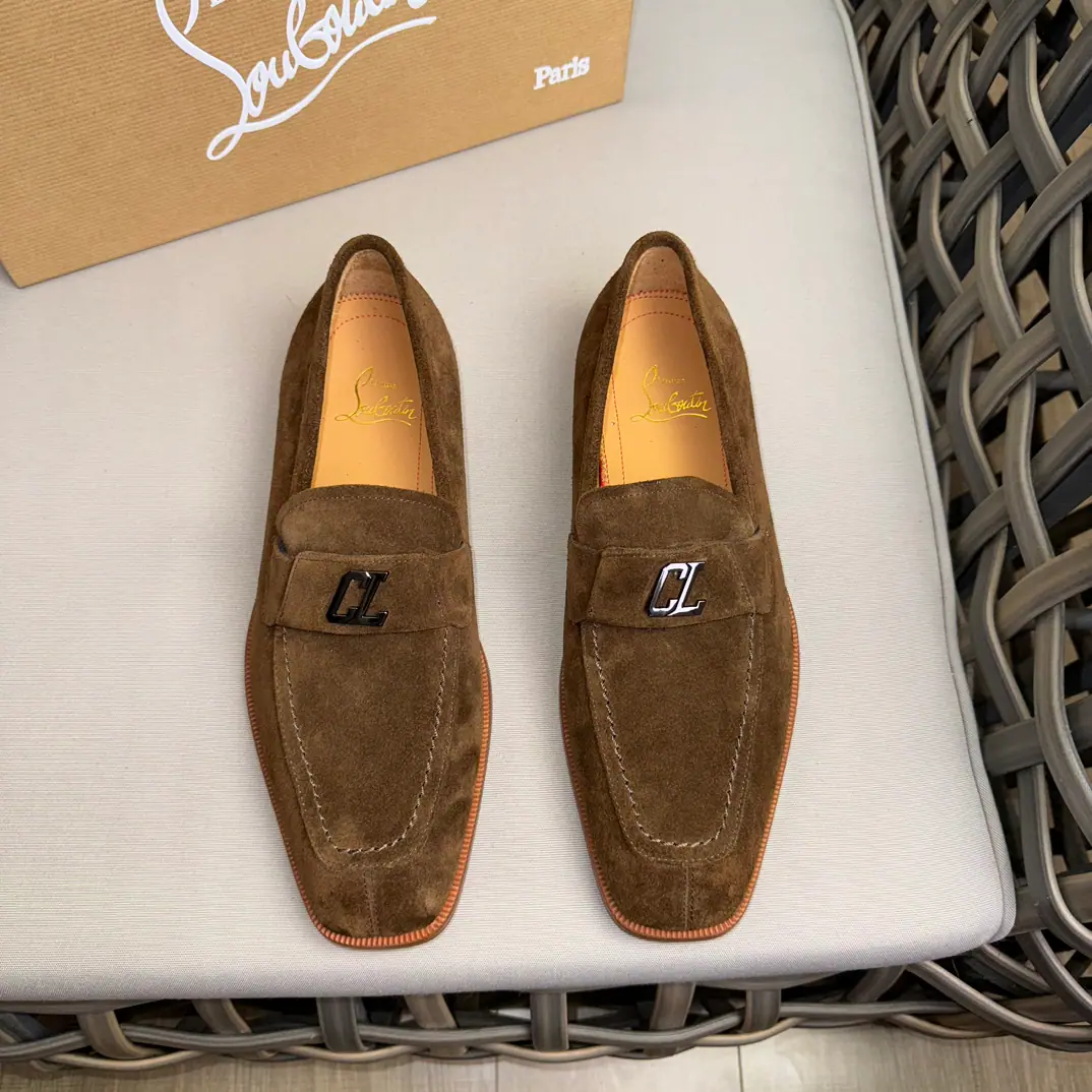 Christia*.Loubouti*🆑High-end man business leather shoes.｜Classic red shoes.｜Original import of head-level cattle skin｜Marked nail decoration｜In the skin of the watered cow.｜Italian imports of red cow skins｜High-end luxury｜It's a perfect interpretation of fashion., Sunshine., It's a style., It's for every occasion. Size: 39-44（38.45.46Do it.）