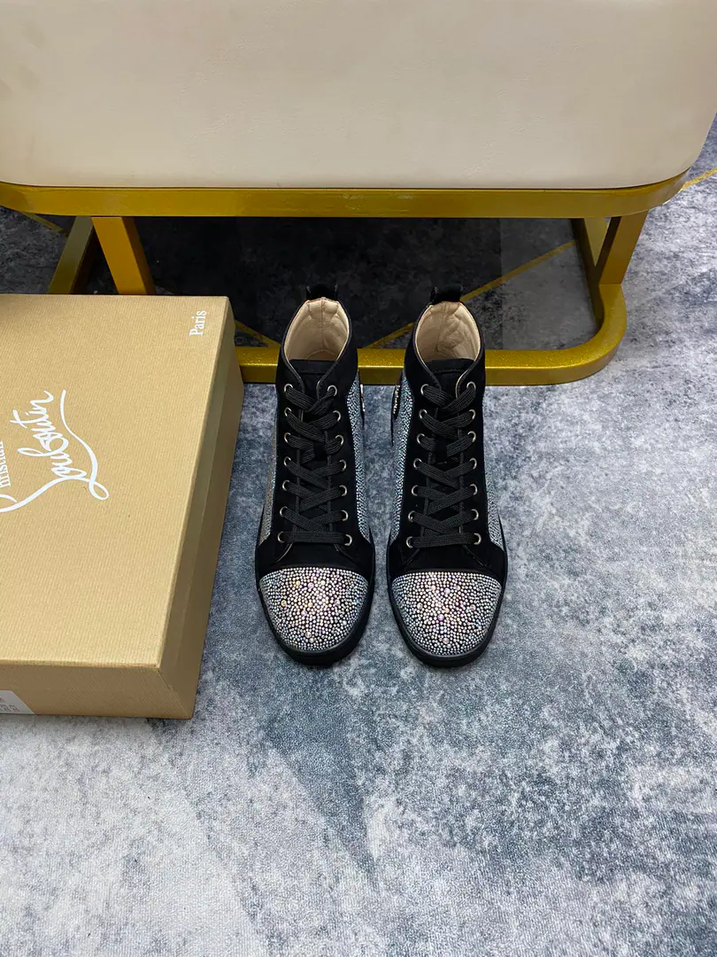 Get out of the factory.. christian louboutin（CLRed bottom shoes.）The cabinet's a nail-cracker series., Couples' leisure shoes.📢 📢 📢 The exclusives are released.🎈🎈💪Active emulsion pad foot👻The finish line.[- You're so proud of yourself.]😝Women35-40#Men38#-46,Global supply😝 【Top】: The original imported cow-shoes., Top-level originals in the leather, Original OpentpuOtsumi!, Original1:1Details, Original shoes,, A lot of spot supplies.