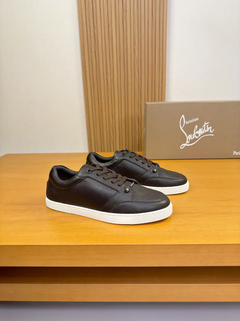 《Christian Louboutin》CLChristy. High-end quality Original List·Leisure sports shoes Shoe.: Original🔝Skin of a stale calf., Back with the manual stitching of Mark's line., Brand Metal Button Decoration Uchi.: Water-tied cow skin. Otsumi!: It's so light.TPR·Rubber. Double-coloured base Super-high-quality control.·- I'm doing a little work.: Highlight(High-end·- How expensive.·Slot) Size: 39-44（38, 45, 46, Make a reservation.)·01462