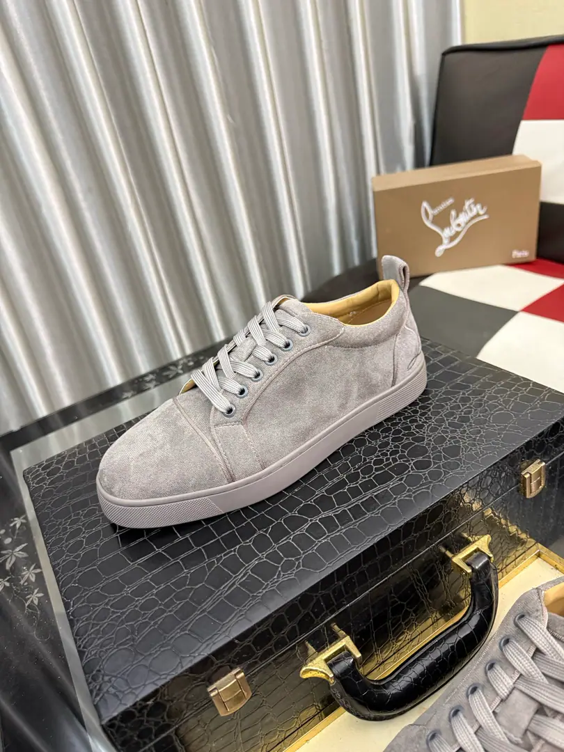 Get out of the factory.⌚️⌚️christian louboutin（CLRed bottom shoes.）Counter Series, Leisureboard shoes📢 📢 📢 The exclusives are released.🎈🎈💪Active emulsion pad foot👻The finish line.[- You're so proud of yourself.]😝The original import is really leather., Top-level originals in the leather, Original OpentpuOtsumi!, Original1:1Details, Original shoes,, Codes: 38-44