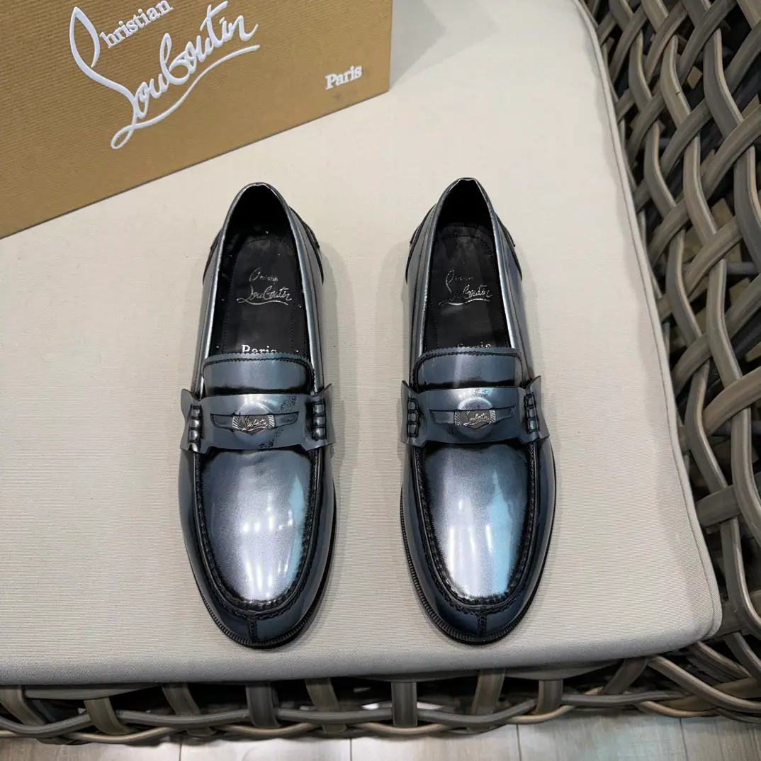 Christia*.Loubouti*🆑High-end man business leather shoes.｜Classic red shoes.｜Original import of head-level cattle skin｜Marked nail decoration｜In the skin of the watered cow.｜Italian imports of red cow skins｜High-end luxury｜It's a perfect interpretation of fashion., Sunshine., It's a style., It's for every occasion. Size: 39-44（38.45.46Do it.）
