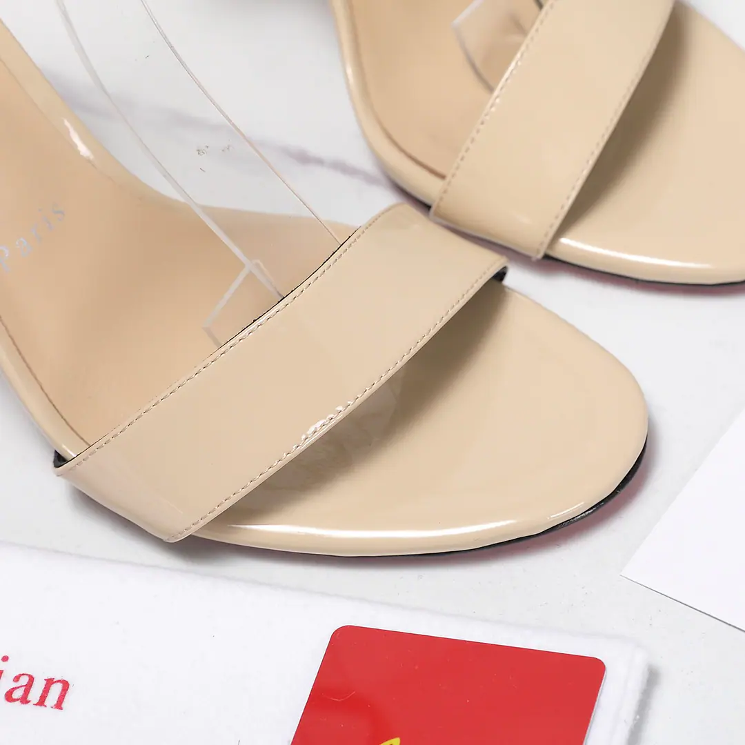 TopChristian Louboutin | 2026s𝐒OriginalCLThe newest pair of heels.～ Fashion-based red-drinking sandals. New red metal and hot rose heels. Nothing to say is a whole lot of crazy.💋#A deadly temptation. Material: Painted skin. Uchi.: In the sheep's skin. Otsumi!: The original import top is a big one. Size: 35–42（35.40.41.42）Make a no-refund order. He's tall.: 10cm