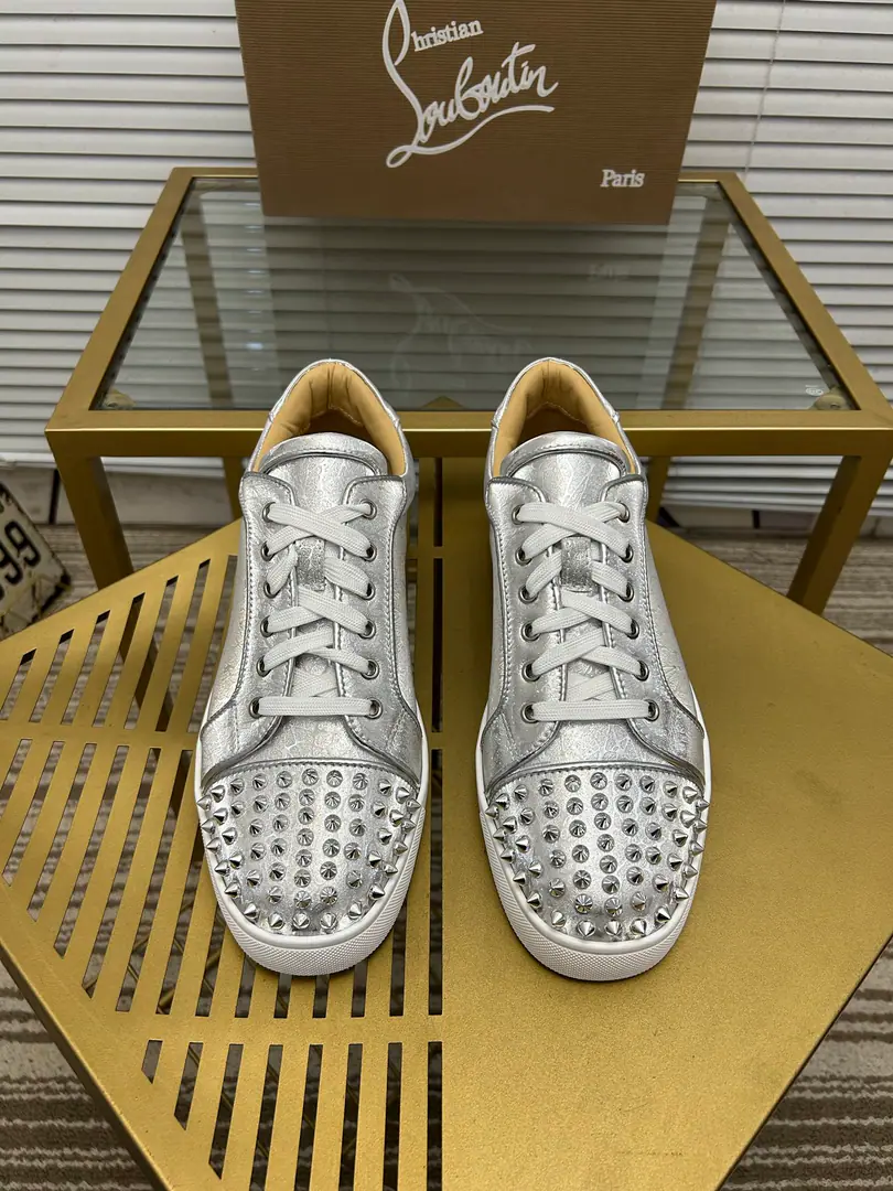 (Make a deal.)Get out of the factory.christian louboutin（CLRed bottom shoes.）Counter Series, Couples' leisure shoes.📢 📢 📢 The exclusives are released.🎈🎈💪Active emulsion pad foot👻The finish line.[- You're so proud of yourself.]😝Women35-40#Men38#-46,Global supply😝 【Top】: The original import is really leather., Top-level originals in the leather, Original OpentpuOtsumi!, Original1:1Details, Original shoes,
