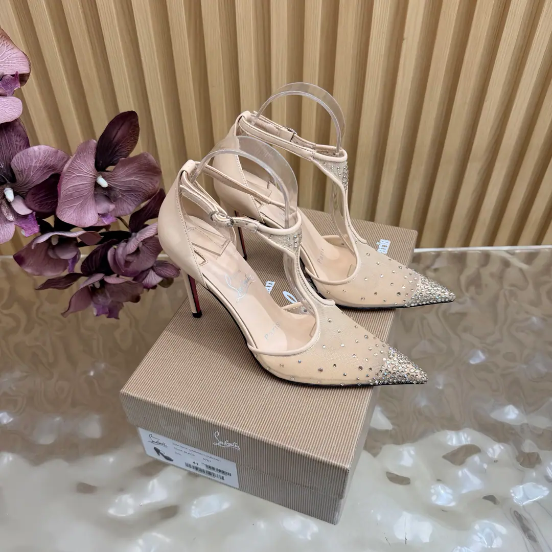 2026Spring and summer fashion show.💎High heels. CLThe red bottom forever.𝑦𝑦𝑑𝑠 𝐶ℎ𝑟𝑖𝑠𝑡𝑖𝑎𝑛 𝐿𝑜𝑢𝑏𝑜𝑢𝑡𝑖𝑛Red bottom heights. New red-dip ballet heels. There's nothing to say. It's a whole crazy thing.💋#A deadly temptation. Just tried it on the foot. Very well. Very well dressed. It's beautiful.#Red bottom shoes. - It's a very comfortable high heels. A woman's shoes must have a pair of red bottom shoes. Shoe.: The original net-cam is hot. Uchi.: Lamb skin. He's tall.: 10cm Mail packages: CLFull original package 35-42（40-42Custom）