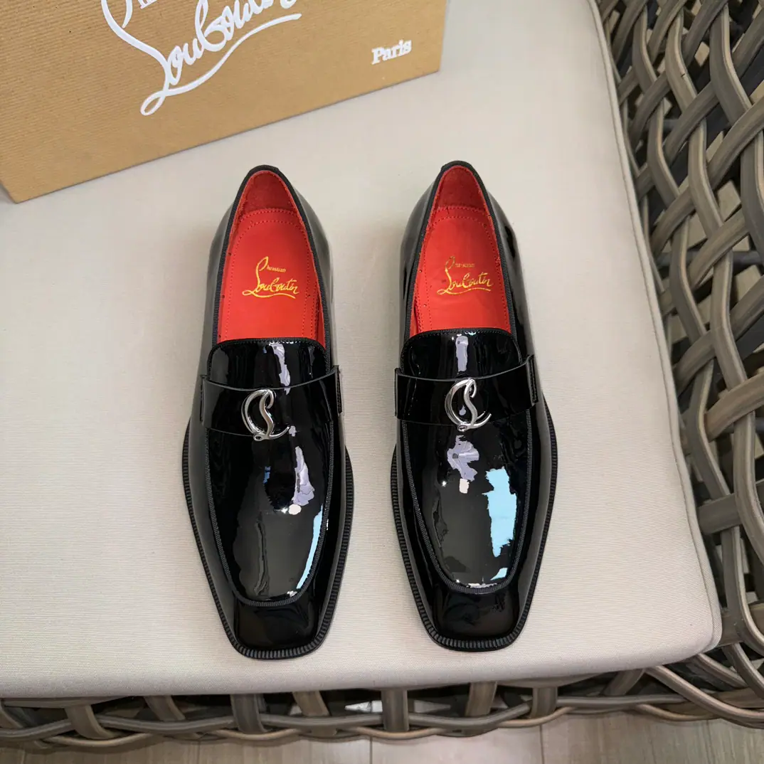 Christia*.Loubouti*🆑High-end man business leather shoes.｜Classic red shoes.｜Original import of head-level cattle skin｜Marked nail decoration｜In the skin of the watered cow.｜Italian imports of red cow skins｜High-end luxury｜It's a perfect interpretation of fashion., Sunshine., It's a style., It's for every occasion. Size: 39-44（38.45.46Do it.）